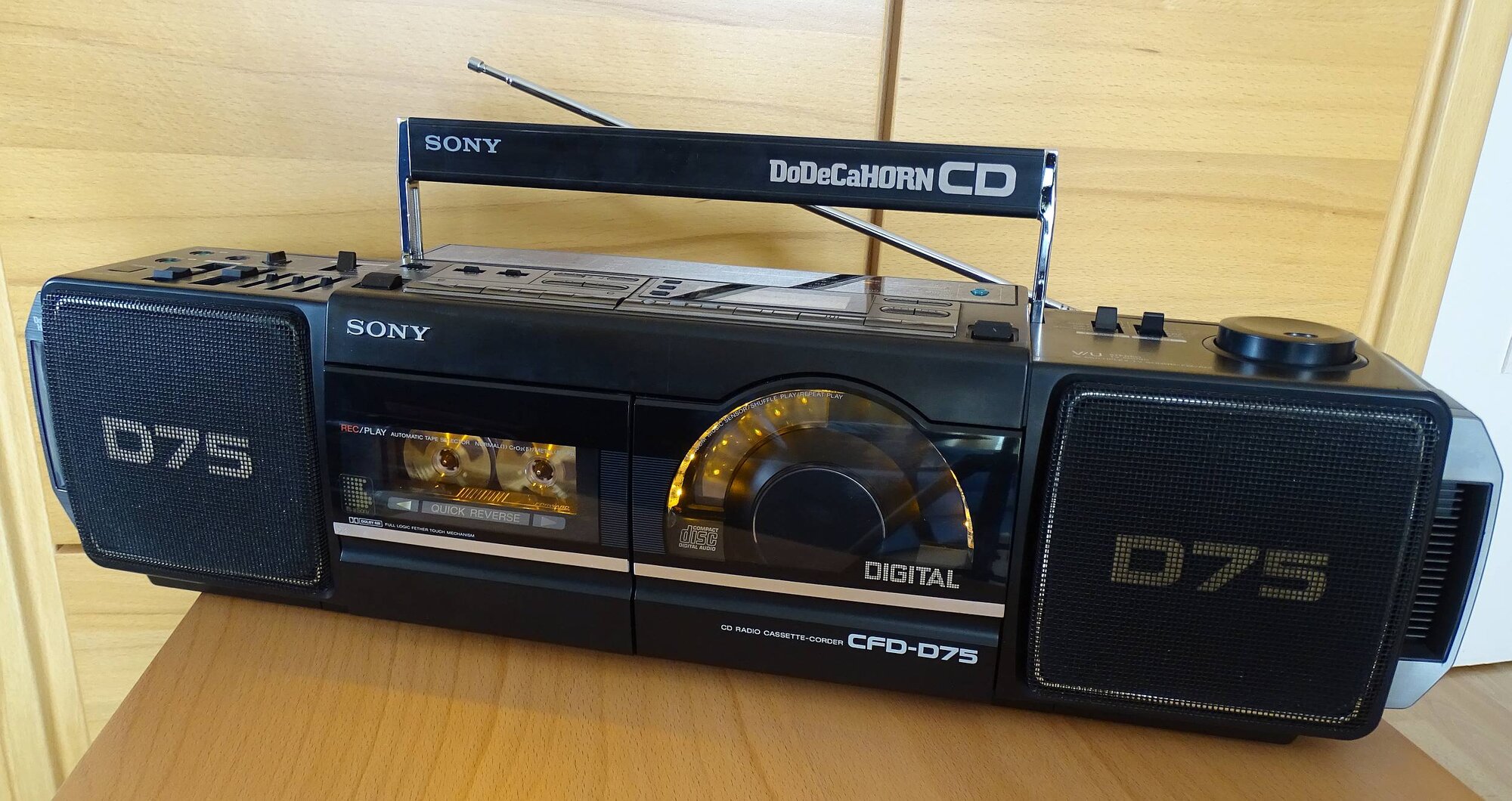 Sony DoDeCaHorn boomboxes | Stereo2Go forums
