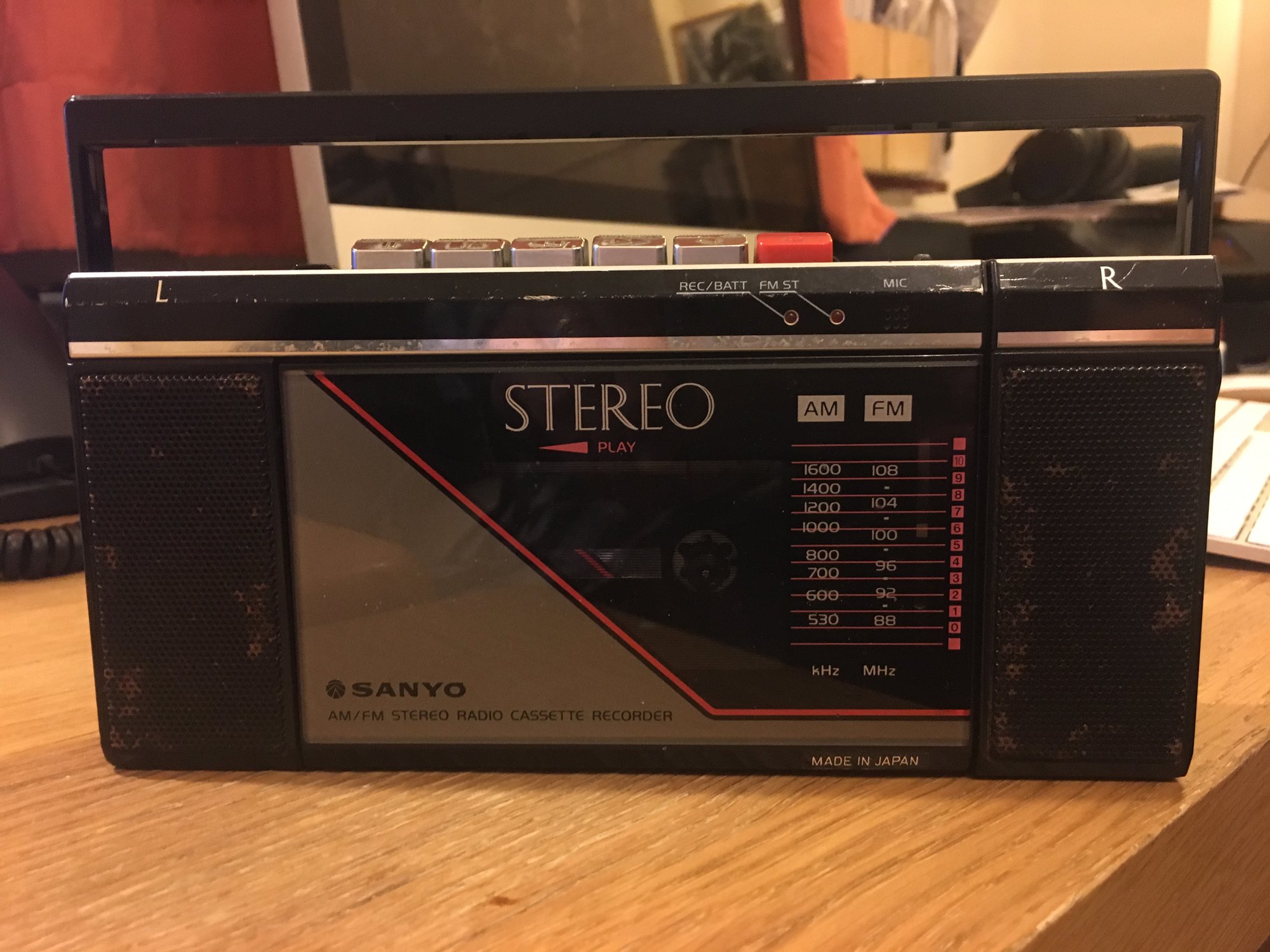 Sanyo mini hot sale boombox