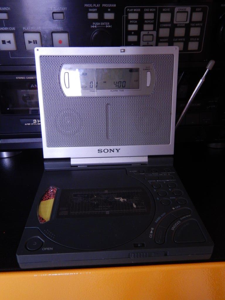 Sony ICF-CD2000Another oddball CD player | Stereo2Go forums