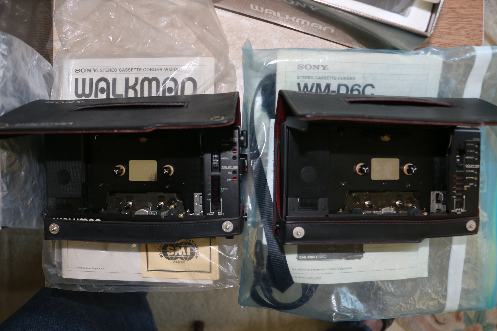 IMG_0255 Sony 2x Pointed head D6C 2x D6 rounded head both same of mine.JPG