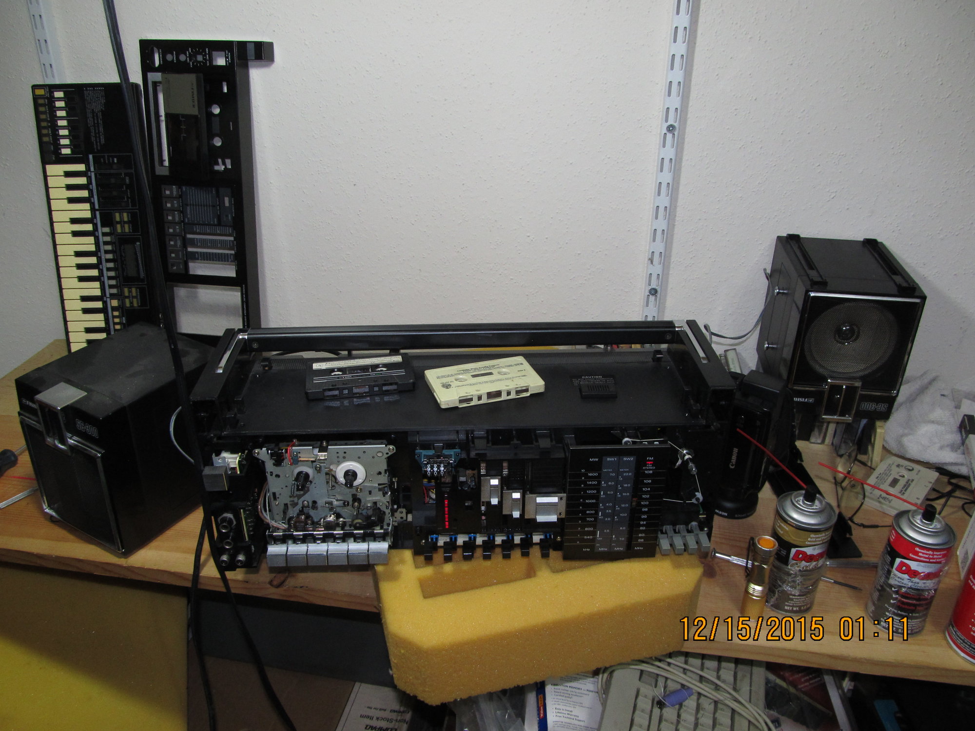 IMG_3365 Fisher SC-300K keyboard boombox.JPG