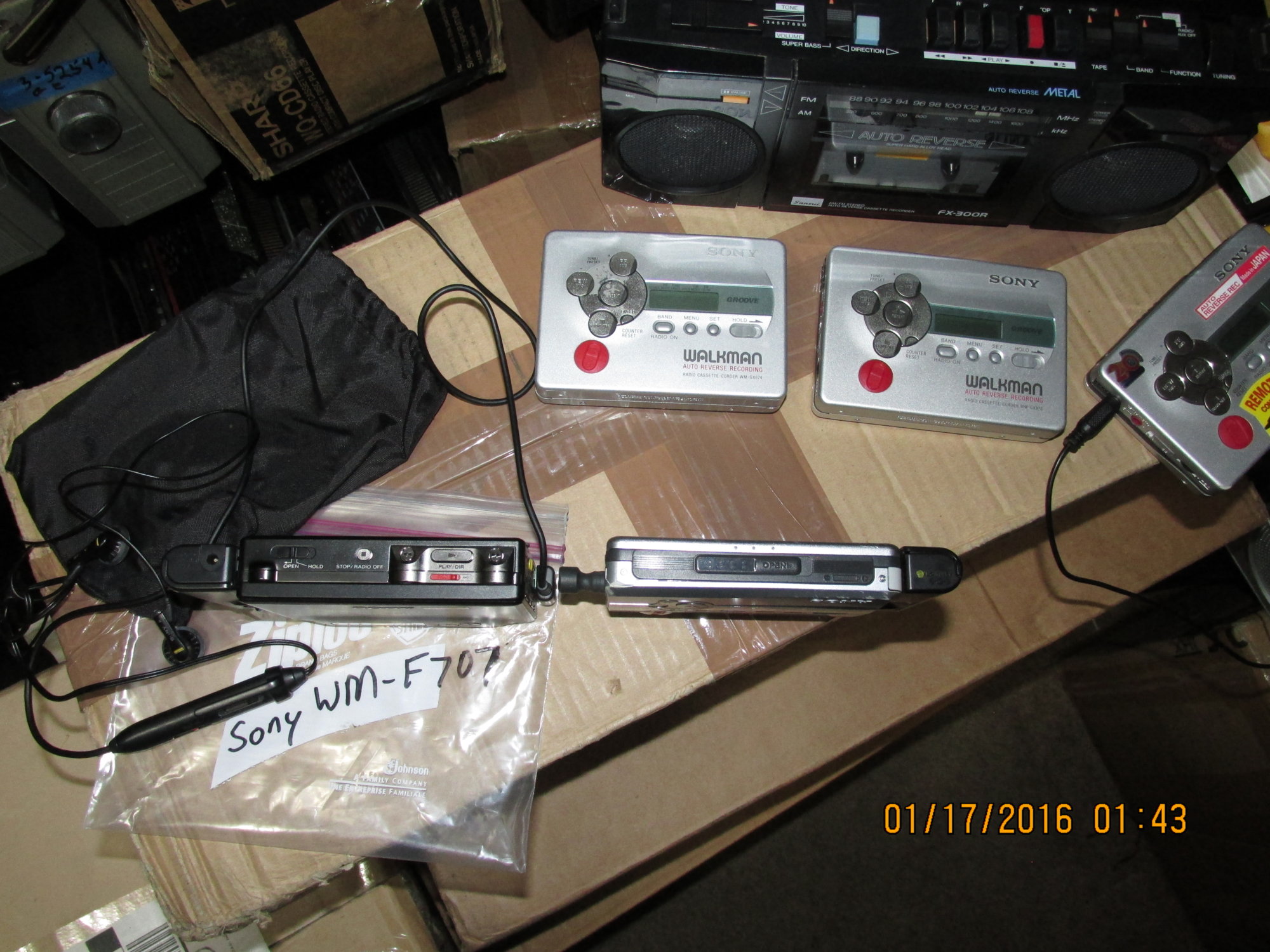 IMG_4111 Sony thin recording walkman WM-F707 GX-670 or GX674 or GX688.JPG