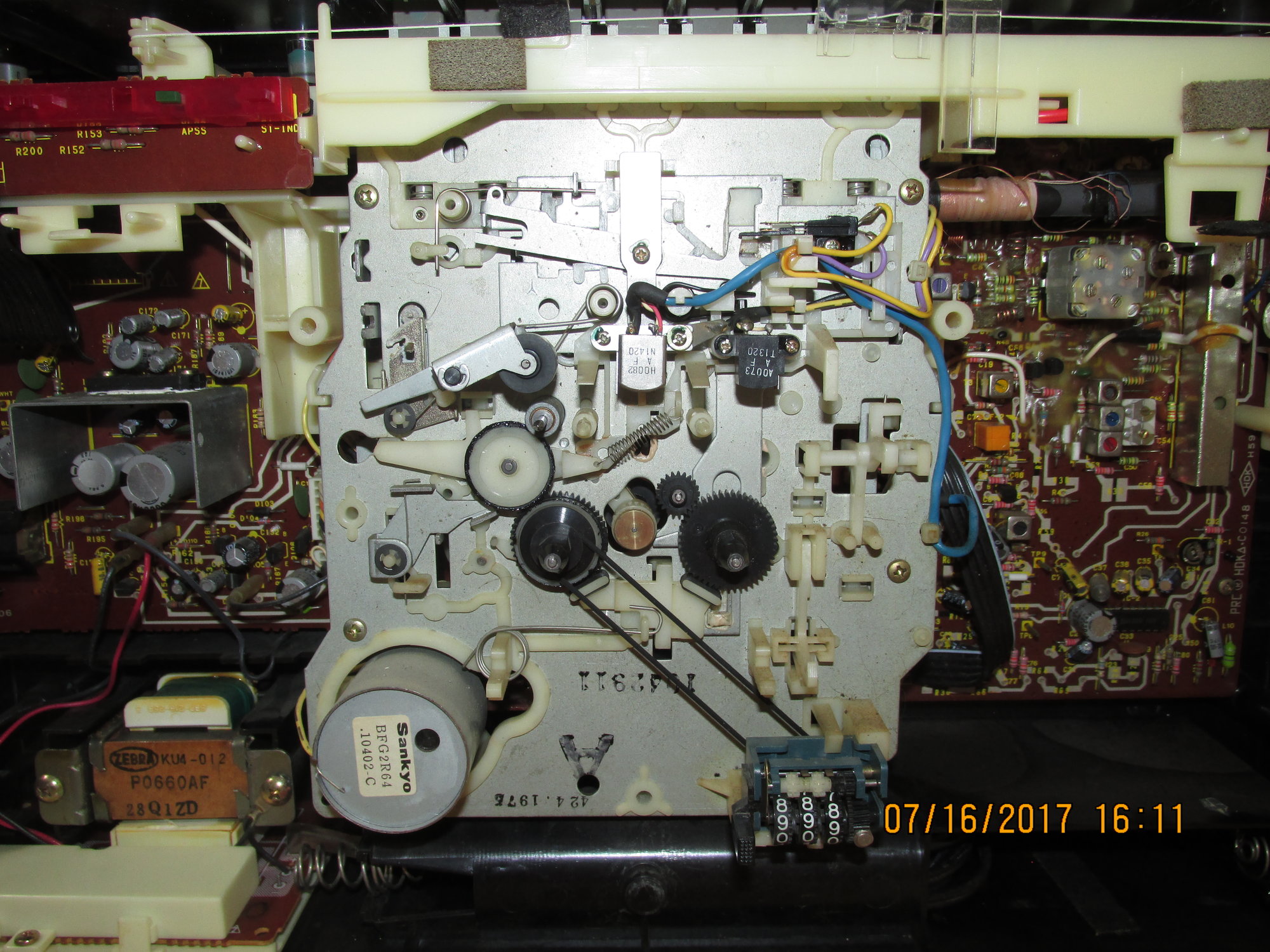 IMG_6798 Sharp GF-6060 tape deck close.JPG
