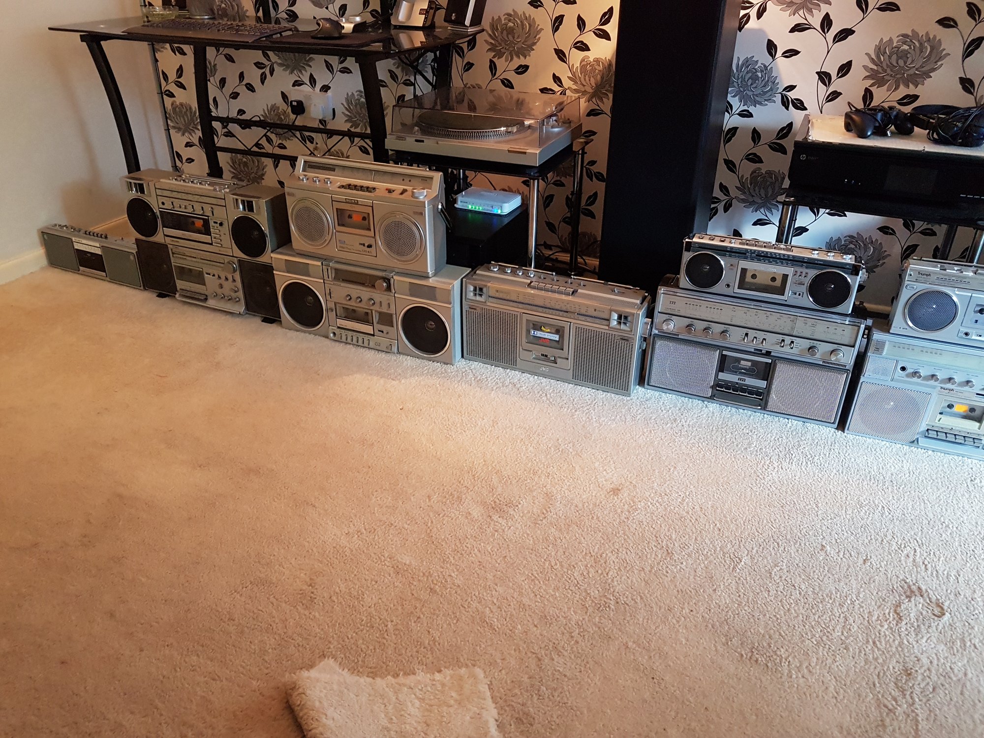 Portable Stereo Group Shots (3).jpg
