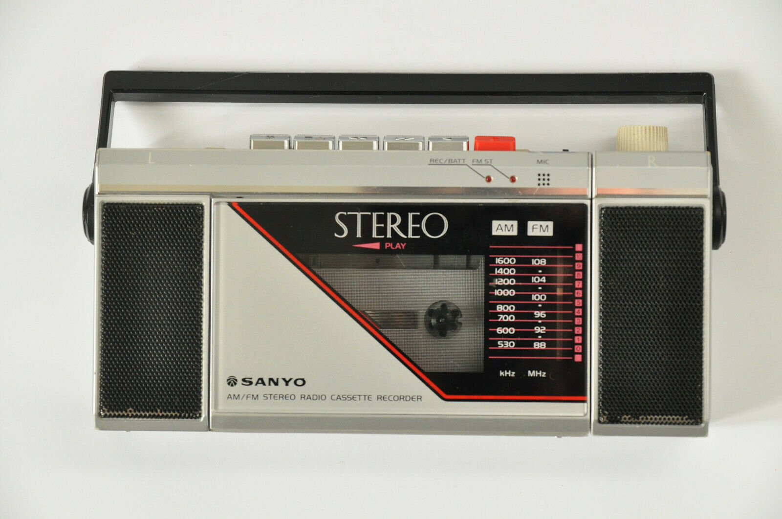 sanyo m200f.jpg