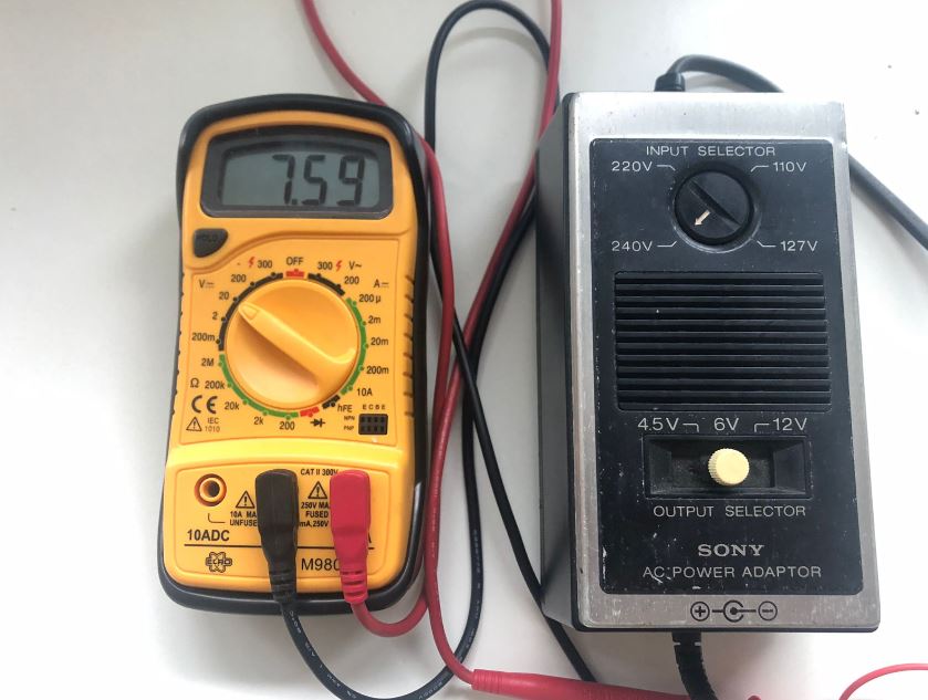 Sony AC-122 - no 092 - 6V.JPG