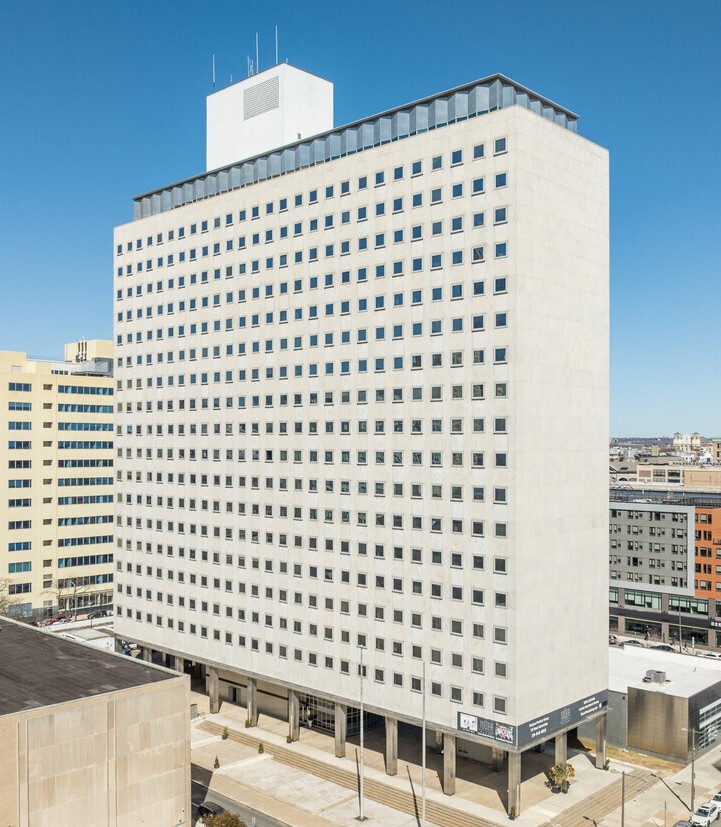 tower-place-philadelphia-pa-building-photo~2.jpg