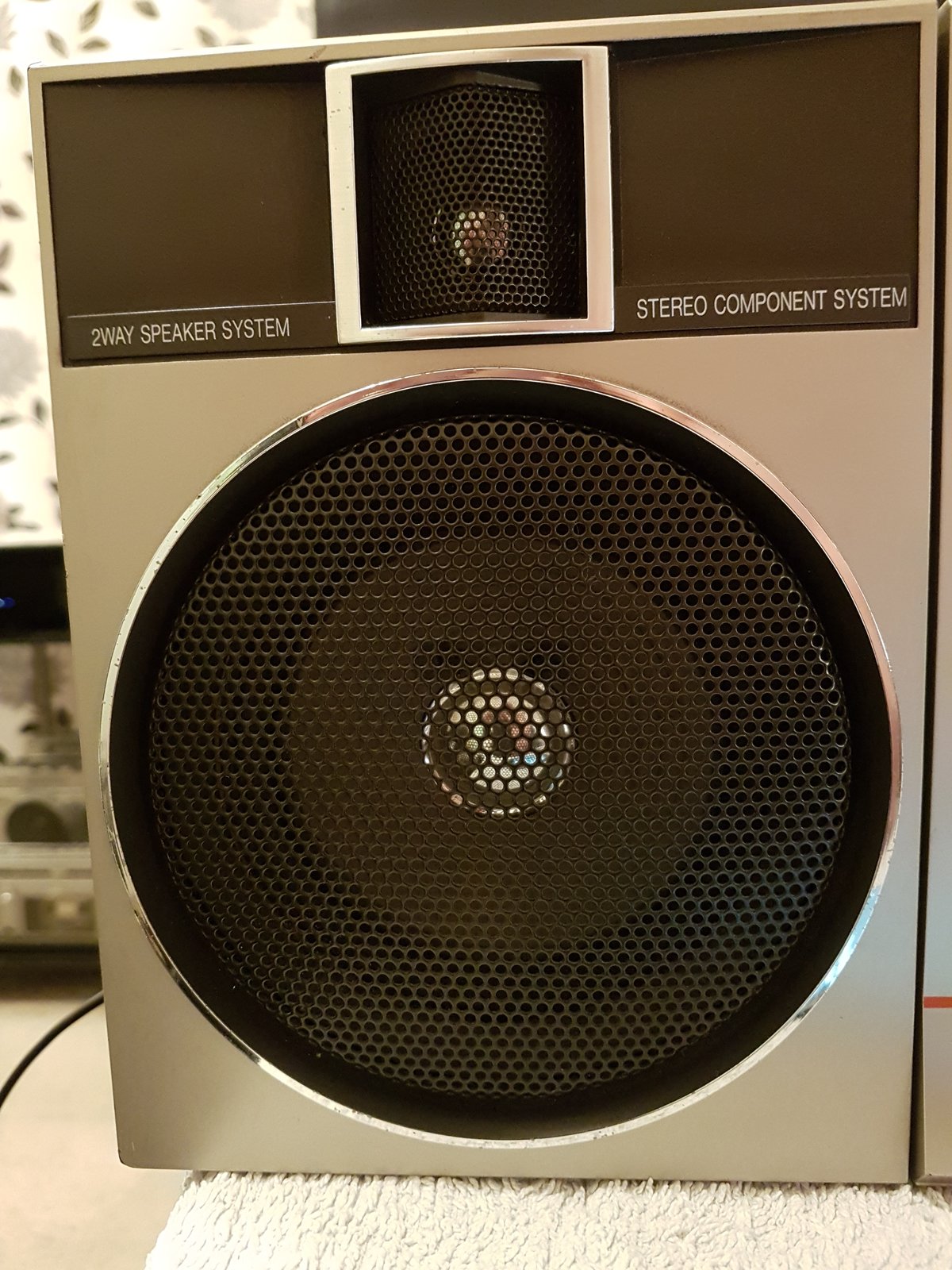 Uher Power Port 2 Stereo Radio Cassette Recorder - January 2017 (11).jpg