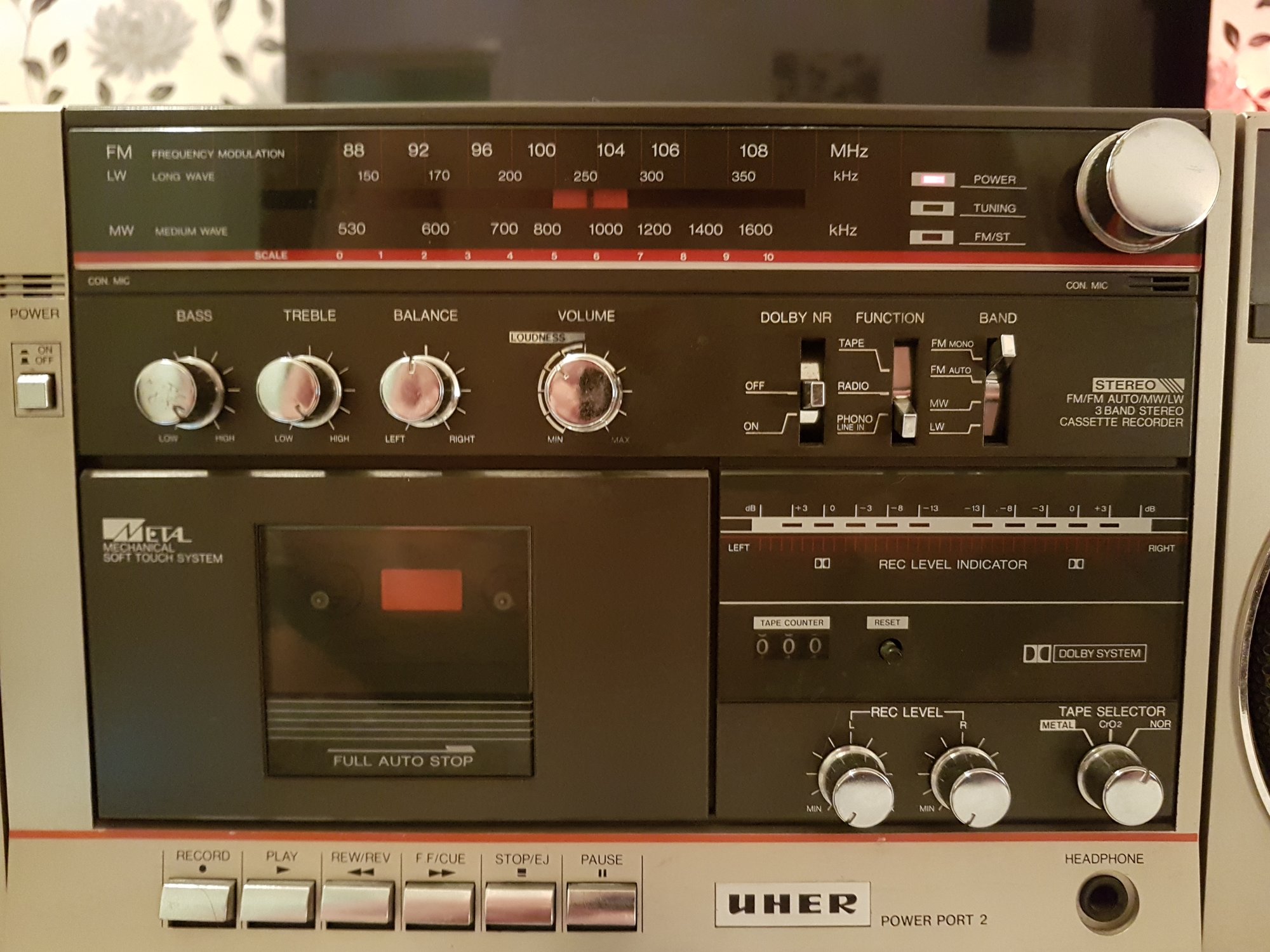 Uher Power Port 2 Stereo Radio Cassette Recorder - January 2017 (9).jpg