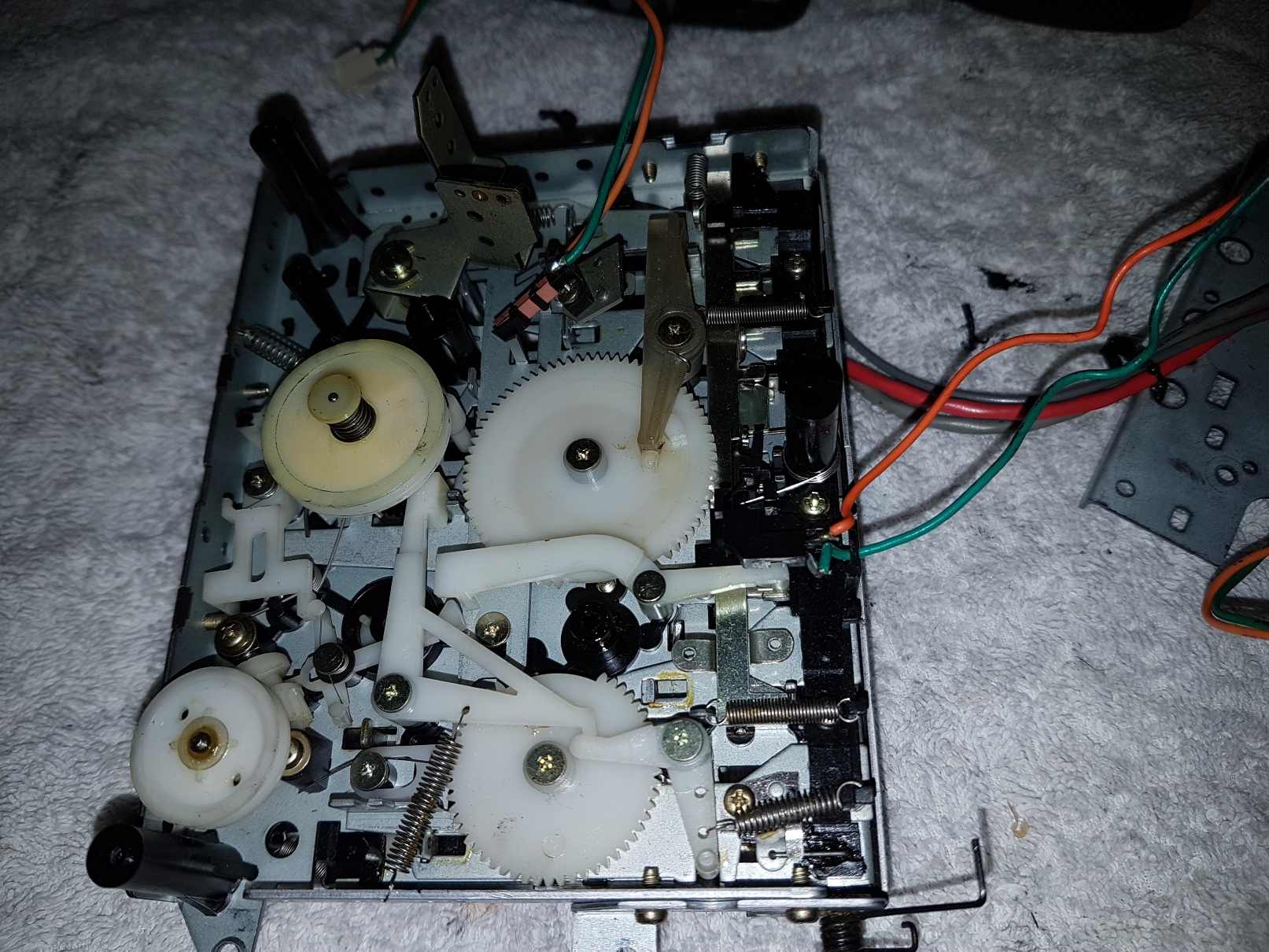 Uher Power Port 2 Stereo Radio Cassette Recorder Repair - January 2017 (14) - Copy.jpg
