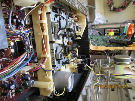 IMG_8998 Sharp GF-8585 X GF-8585X capstan side.JPG