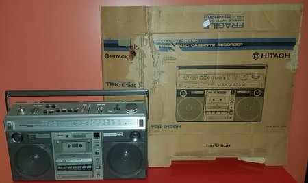 Hitachi TRK 8190H Boombox & Box 3.jpg