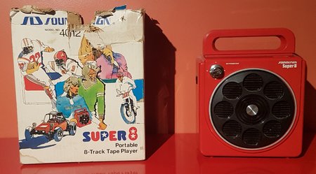 Soundesign Super 8 & Box 2.jpg