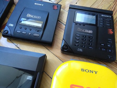 D350_D303_sport discman.jpg