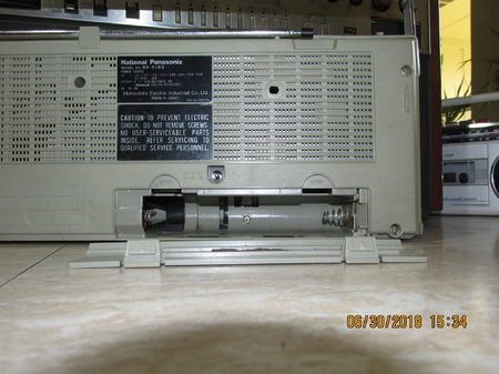 IMG_1193 National Panasonic RX-5180 battery compartment.JPG