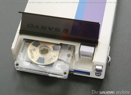 SANYO Walkman M6060 09.jpg