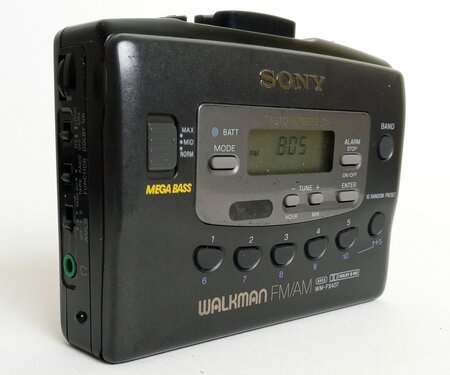 Sony WM-FX407 is my favorite cheap Sony Walkman from 1990s