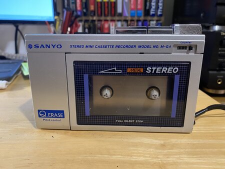 Stereo Cassette Players/Recorders with Built-in Speakers