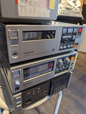 Sony PCM-F1.jpg