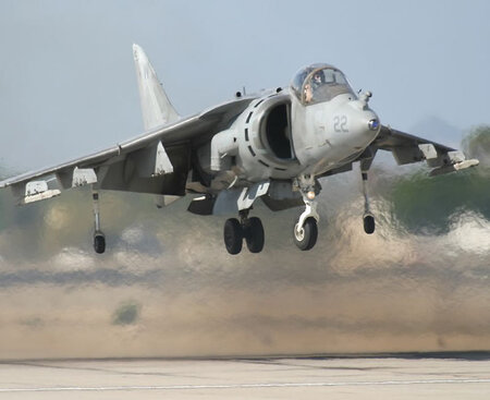 AV-8-1a.jpg