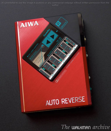 AIWA Walkman HS-G08 Red 01.jpg