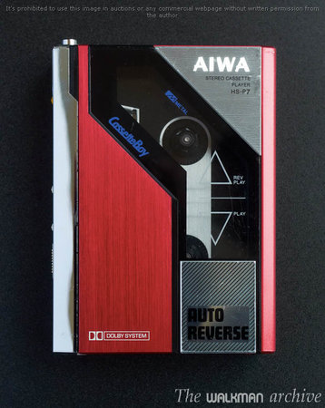 AIWA Walkman HS-P7 Red 04 1.jpg