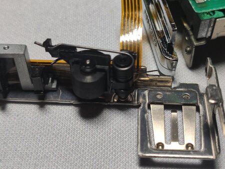 9 - pinch roller assy installation 3.jpg