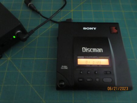 Sony Discman D303 (1991) - Capacitor replace & pictures