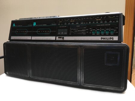 Philips D8303 01.JPG