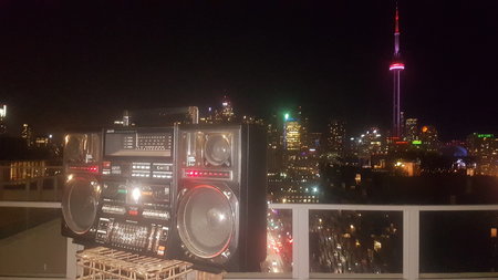 BOOMBOX TORONTO SKYLINE WELTRON CLAIRTONE BRAUN 33.jpg