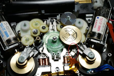 DD9 flywheel bracket.JPG