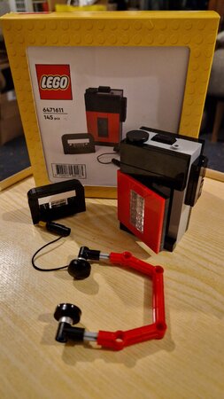 lego walkman.jpg