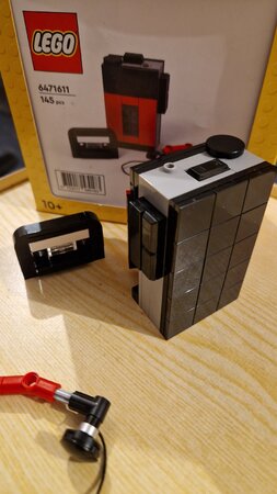lego walkman1.jpg