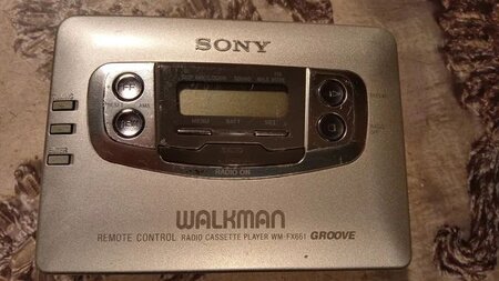 Sony-wm-Fx661.jpg