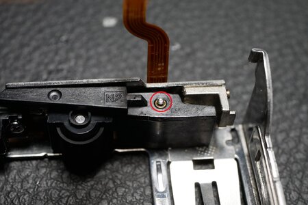 36 - Pinch roller 1.JPG