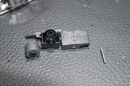 39 - Pinch roller 4.JPG