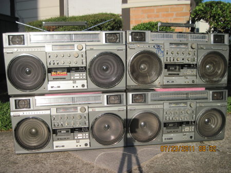 IMG_1848 JVC RC-M90C RC-M90JW 4 Victor RC-M90 Four boombox Right side front.JPG