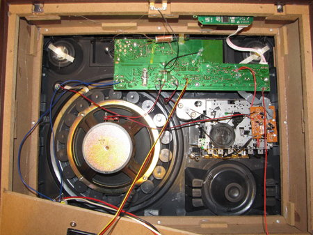 IMG_1932 TechnicalPro Boombox9 inside.JPG
