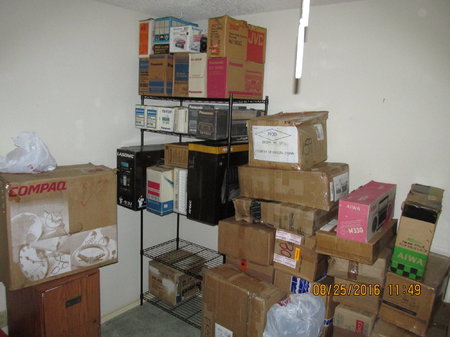 IMG_4862 Geust room before shelves boombox move in.JPG