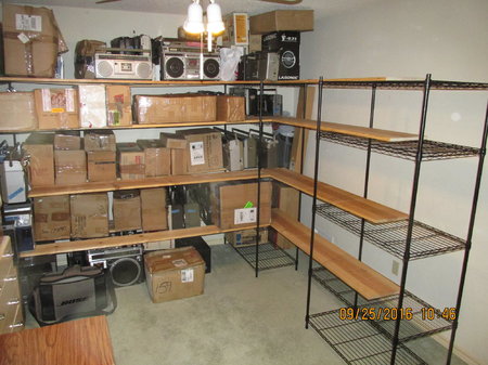 IMG_4922 Guest room shelves 25 Sept 2016 boombox movin in.JPG