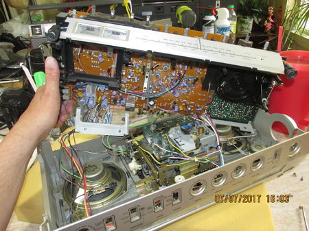 IMG_6762 Pioneer SK-31 9VDC chassis view.JPG