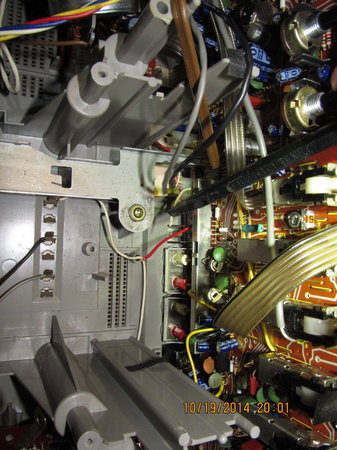 IMG_2915 Panasonic RX-5250 inside Red wire point to.JPG