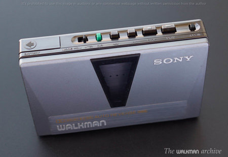 SONY Walkman WM-550C Silver 02 1.jpg