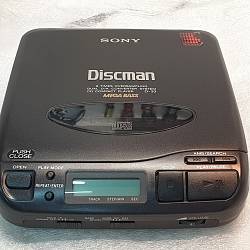 SONY D-33 CD Player