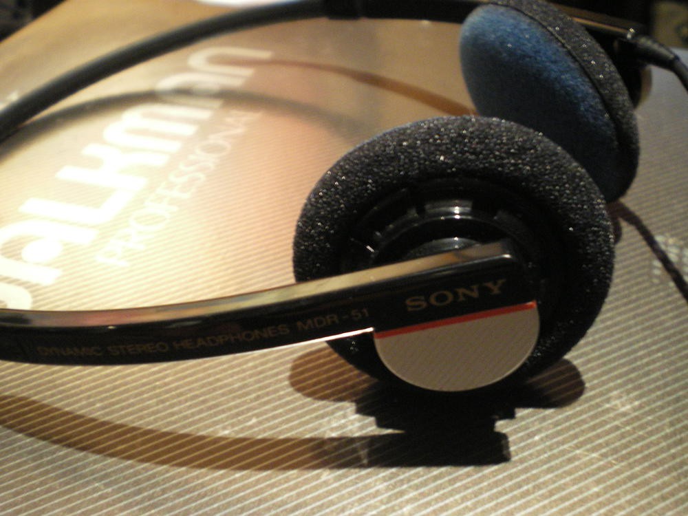 Sony 2025 mdr 51