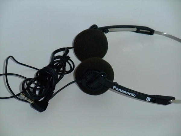 2012_1102RX-SA80Headphones0071