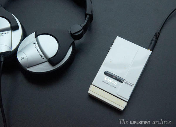 SANYO Walkman JJ-P4 White Vender 11