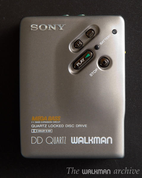 SONY WM-DD33 Silver 01