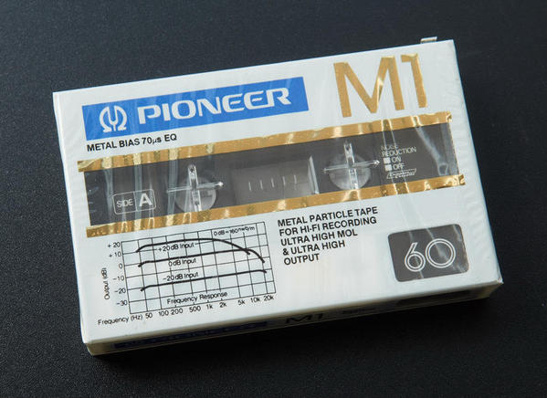 Pioneer M1 Metal 60