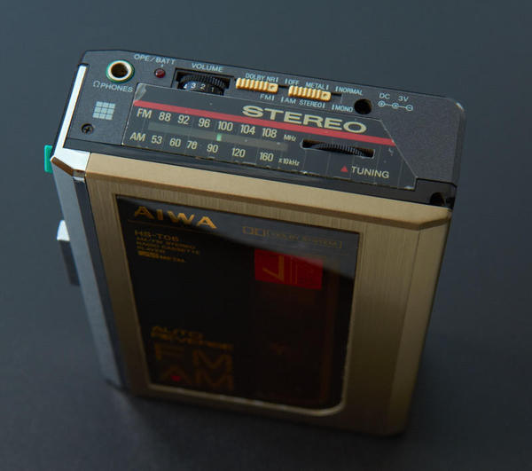 aiwa_walkman_hs-t06_boxed_vender_04